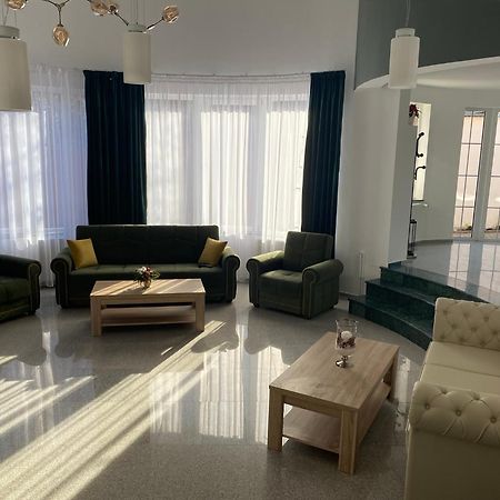 Budux Delux Vila Săcele Εξωτερικό φωτογραφία